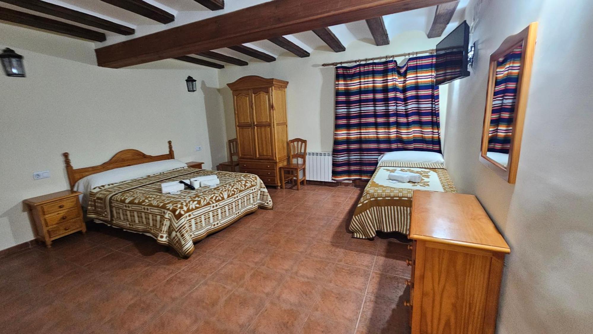 Hostal Bergantes Zorita del Maestrazgo Luaran gambar